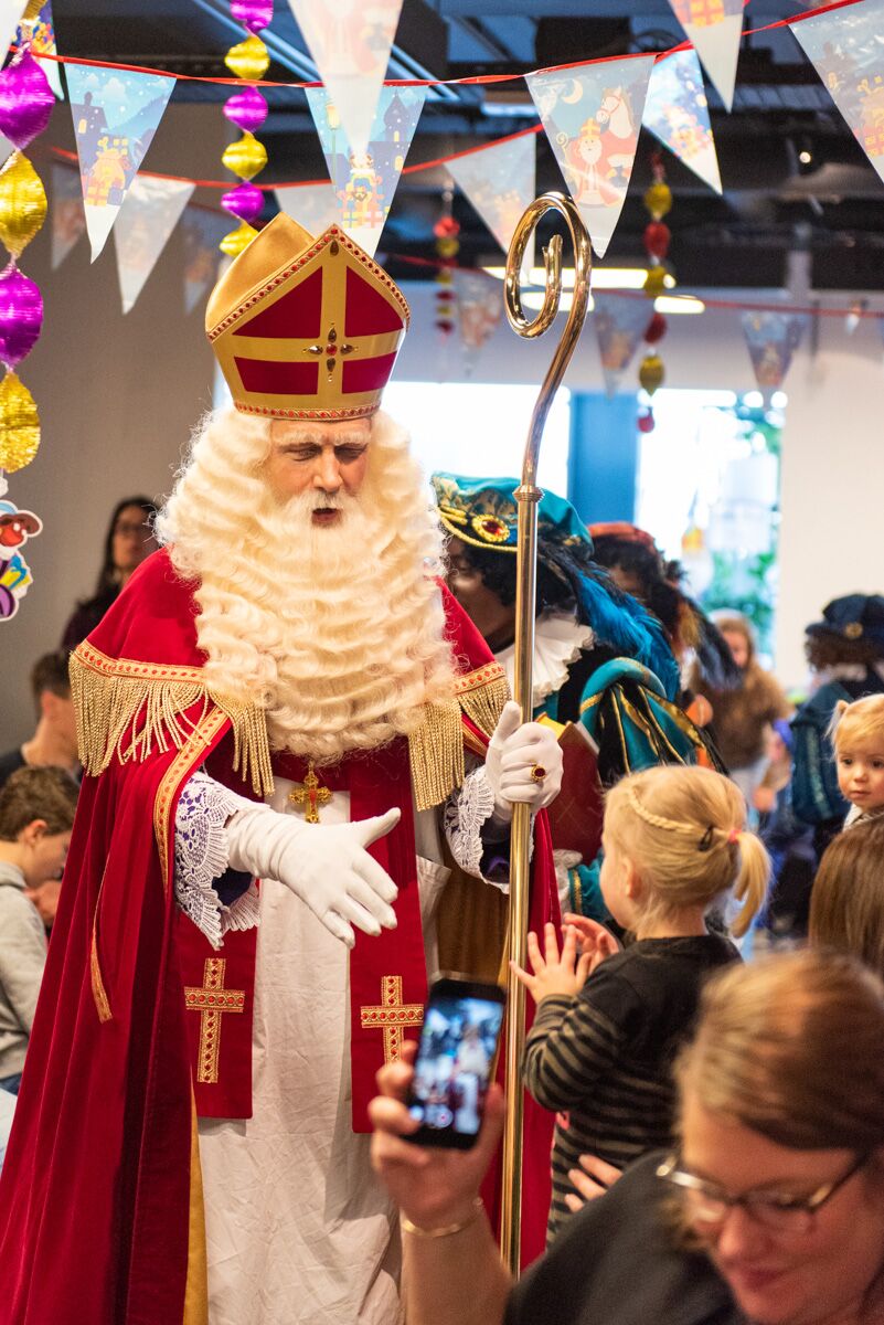 Magische Pepernoten Party – Sint op zijn Best (2) Magische Pepernoten Party – Sint op zijn Best (2)